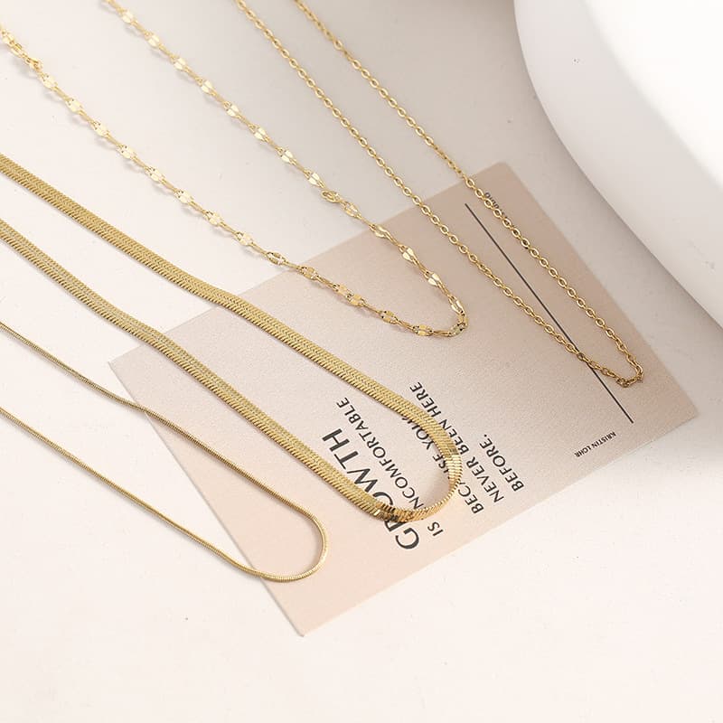 European and American Hot-Selling Supply Stainless Steel Round Snake Necklace Blade Necklace Vacuum Plated 14K Gold Titanium Steel DIY Chain Wholesale