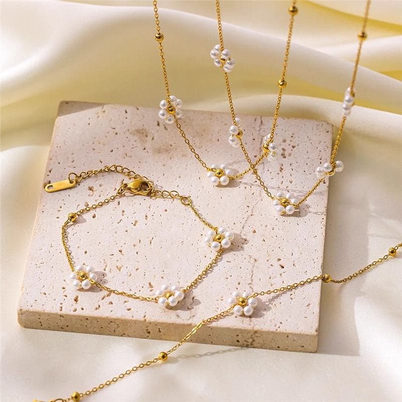 Europe and the United States cross-border spring handmade beaded chain flower pearl necklace clavicle chain necklace jewelry wholesale women