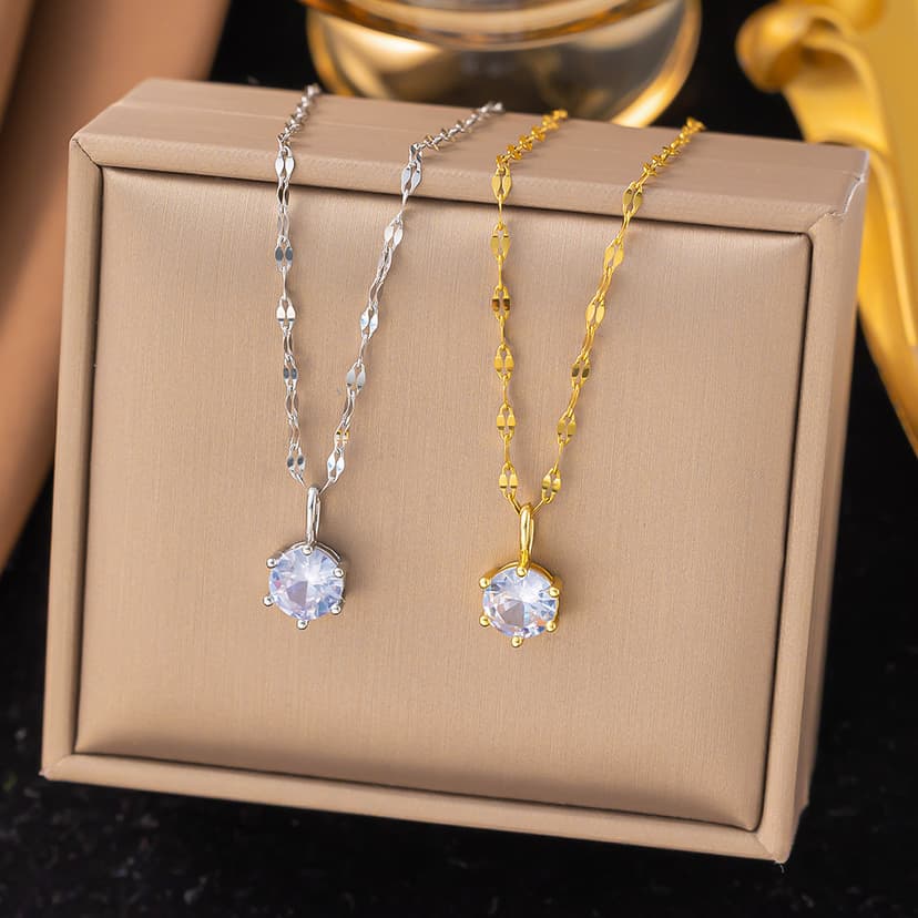 Starlight Six-claw Single Diamond Necklace for Women 2024 Fashion Simple Temperament Niche Design Advanced Clavicle Chain