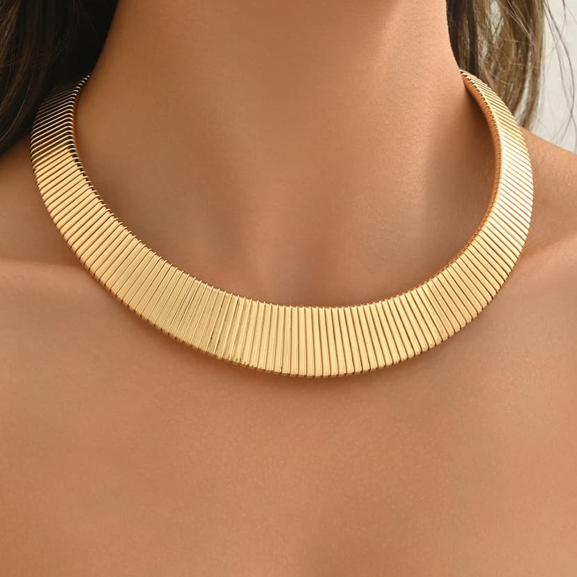 European and American Cross-border Explosions Middle Ancient vintage Personality Wide Version of Punk Style Exaggerated Collar for Women