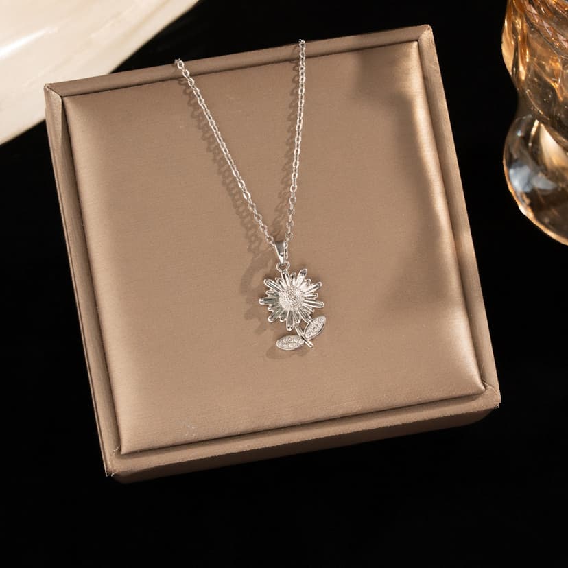 Silver Sunflower Titanium Steel Necklace Women's Metal Temperament Versatile Clavicle Chain Niche High-End Versatile Jewelry Wholesale