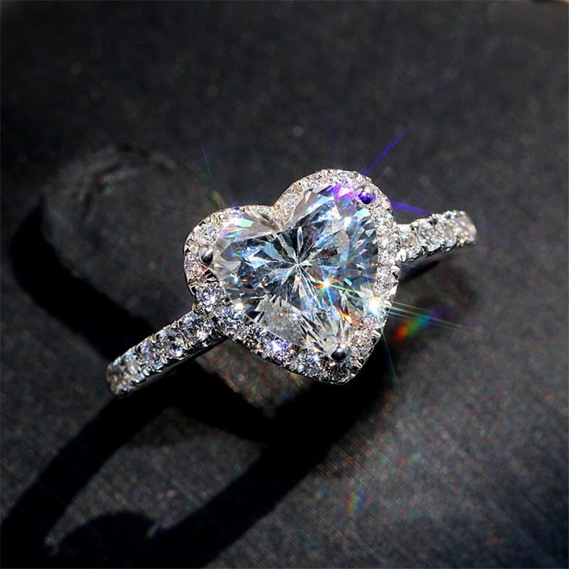 Cross-border Hot Selling Fashion Creative Love Zircon Ring Valentine's Day Gift Couple Heart Ring Factory in stock