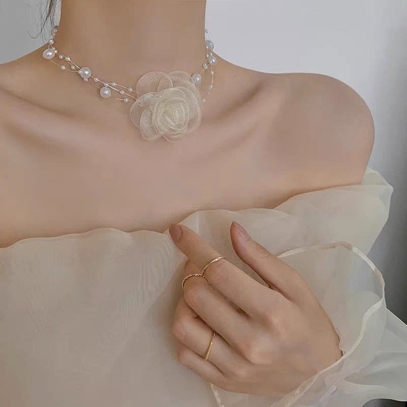 European and American Cross-Border Pearl Flower Necklace Women's Accessible Luxury Niche Design Classy Clavicle Chain New Neck Necklace Choker