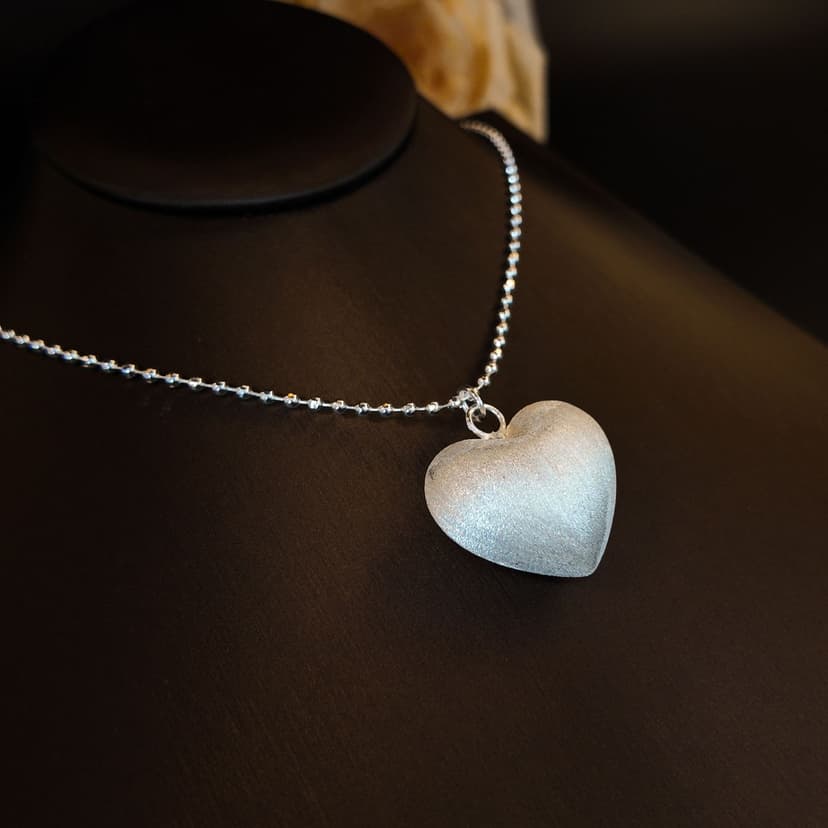 2025 new copper silver-plated peach heart pendant three-dimensional double-sided faceted ball chain necklace high fashion women wholesale