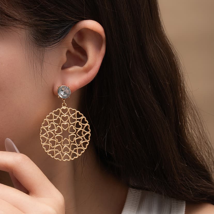 European and American Personalized Heart-Shaped Hollow Metal Style Diamond Stud Earrings Cross-Border Fashion Geometric Round Slimming Exaggerated Earrings for Women