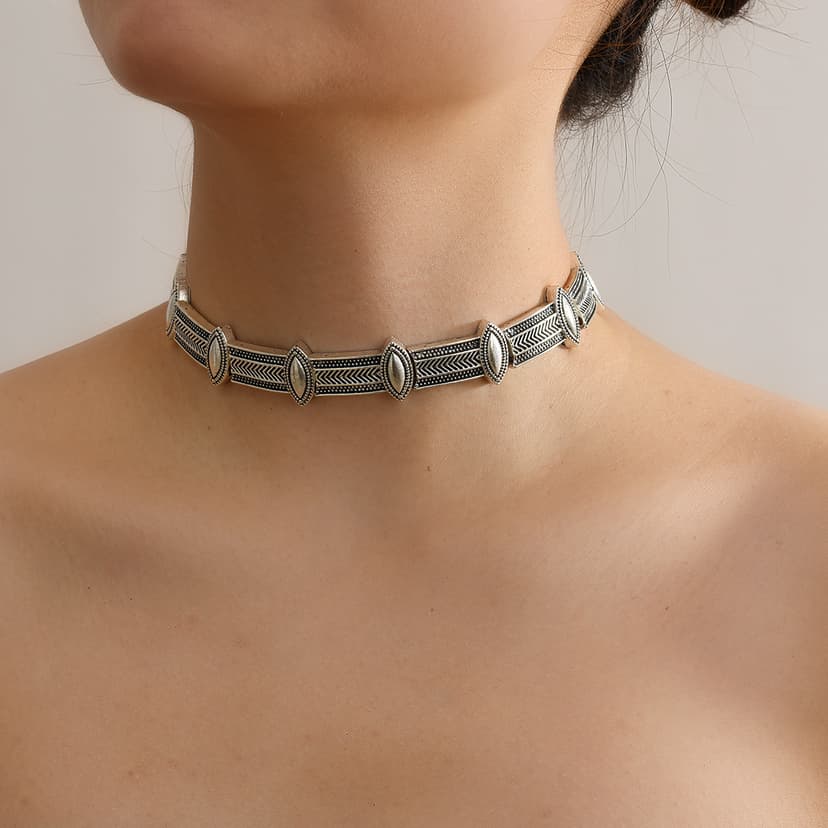 Cross-Border European and American Retro Necklaces, Collarbone Chains, Women's Necklaces, Ready-Made Wholesale