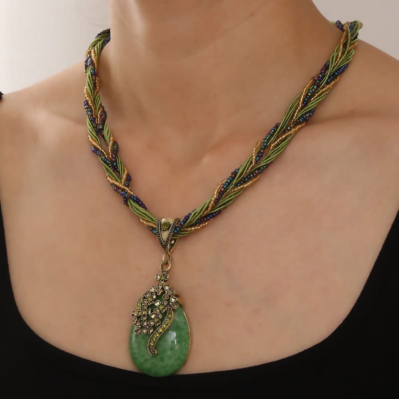 Fashionable Bohemian Ethnic Style Flower Drop Temperament Women's Short Necklace