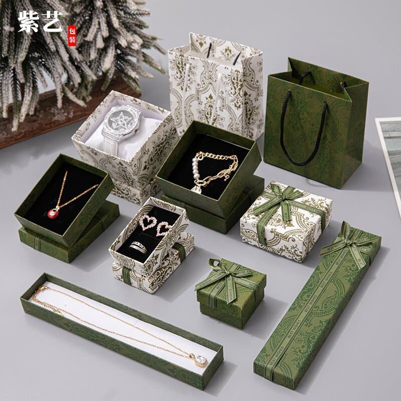 Spot Classical Printed Jewelry Box Antique Watch Box Jewelry Packaging Box Earrings Ring Box Necklace Heaven and Earth Cover