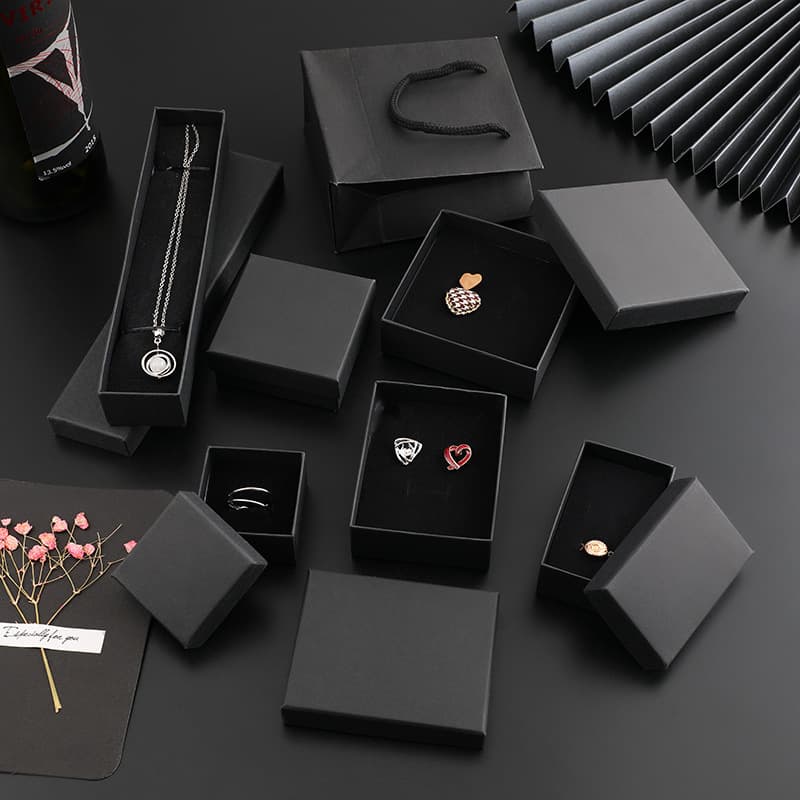 Factory supply jewelry box black kraft paper ring stud earrings bracelet necklace jewelry box spot wholesale