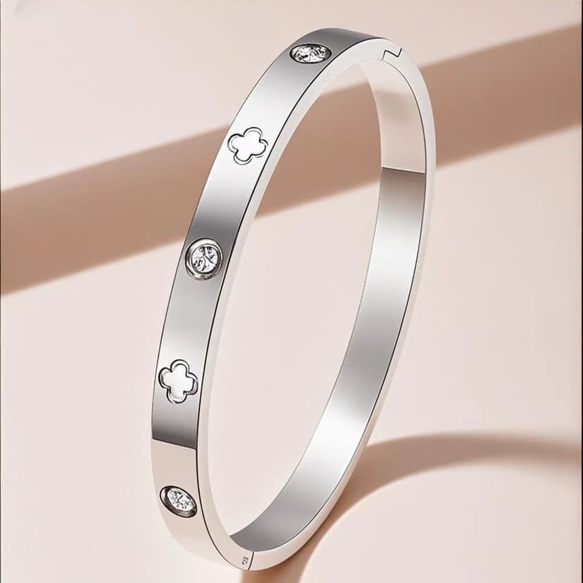 Bracelet for Women, High-End Niche, Non-Fading Titanium Steel Four-Leaf Clover Diamond-Encrusted Women's Bracelet, Stainless Steel European and American Jewelry Wholesale