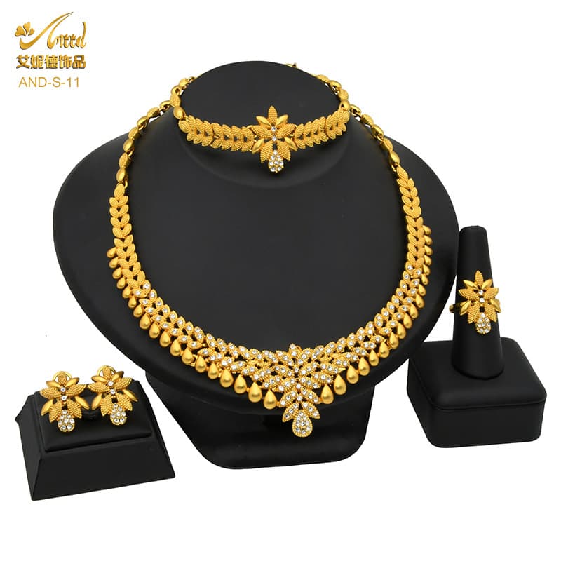 Dubai Bridal Necklace Bracelet Earrings Ring Four-Piece Set Nigerian Flower Rhinestone Jewelry Set Wholesale