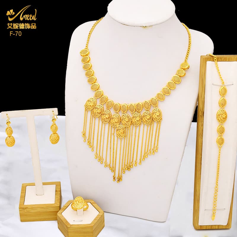 Dubai Gold Elegant 24K Gold Tassel Necklace Earrings Bracelet Ring Jewelry Set Bride Wedding Jewelry Wholesale