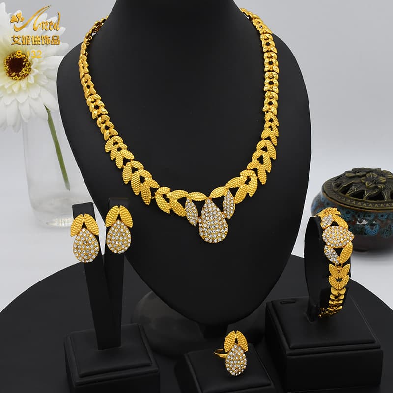 Supply Middle East Bride 24k Gold Necklace Ring Earrings Bracelet Four Set Indian Women's Jewelry Set Wholesale