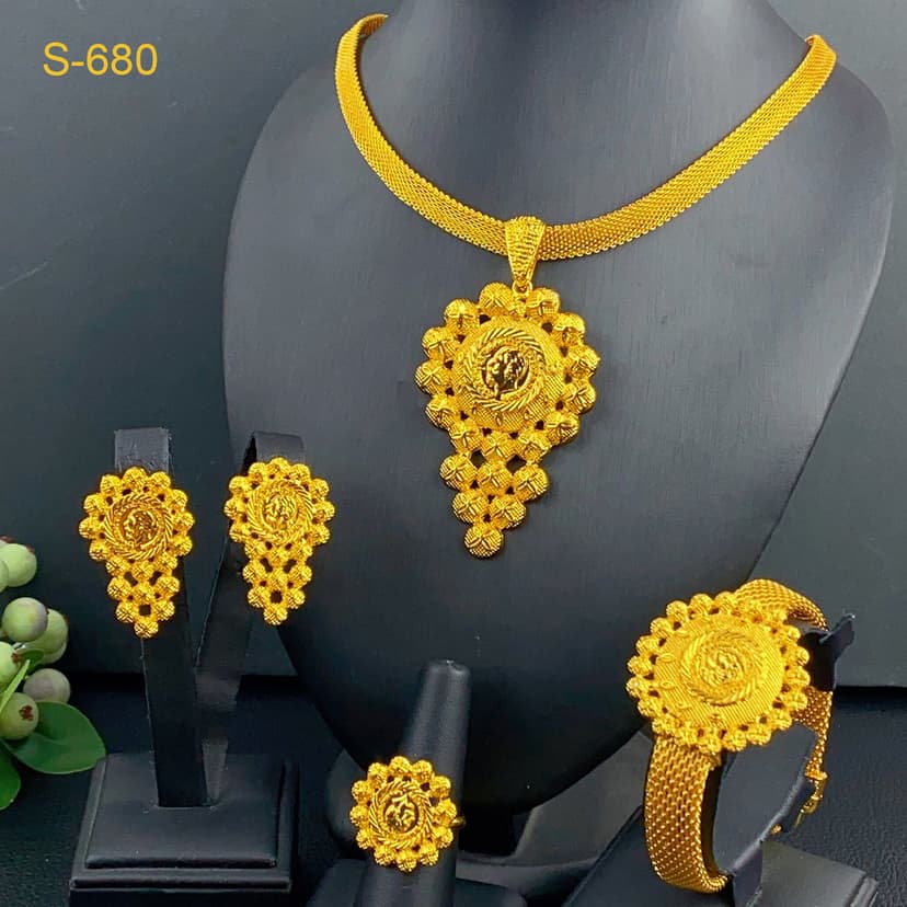 European and American African ethnic style jewelry Middle East Dubai bride 24k gold necklace earrings bracelet ring suit wholesale